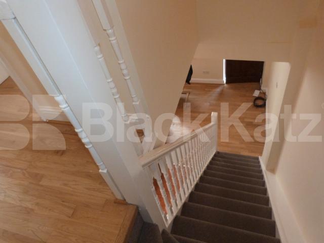 			One Bed House, 1 Bedroom, 1 bath, 1 reception House			 Wightman Road, Hornsey