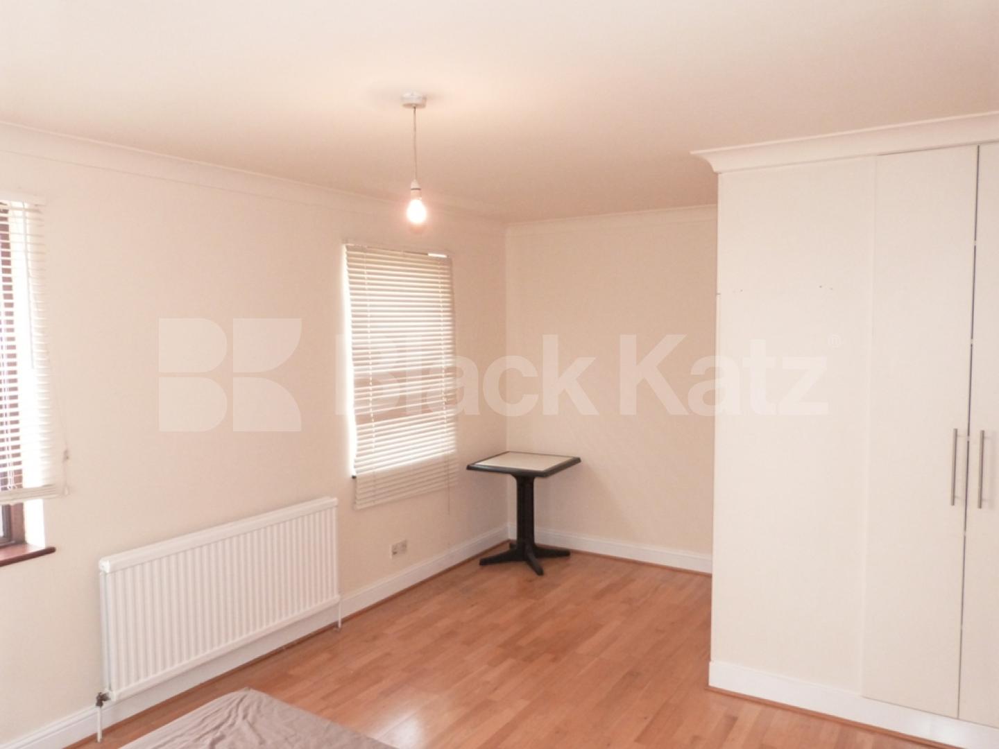 			One Bed House, 1 Bedroom, 1 bath, 1 reception House			 Wightman Road, Hornsey