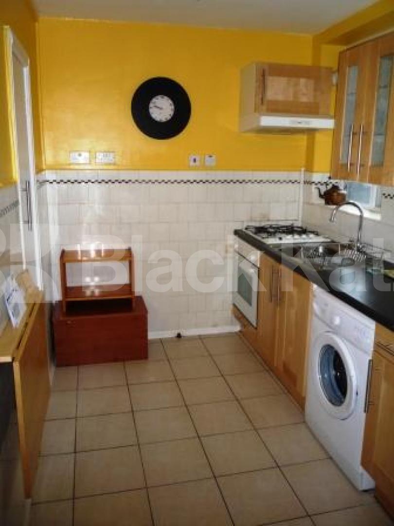 			SUPERB TWO DOUBLE BEDROOM FLAT!, 2 Bedroom, 1 bath, 1 reception Serviced Apartments			 Colney Hatch Lane, MUSWELL HILL