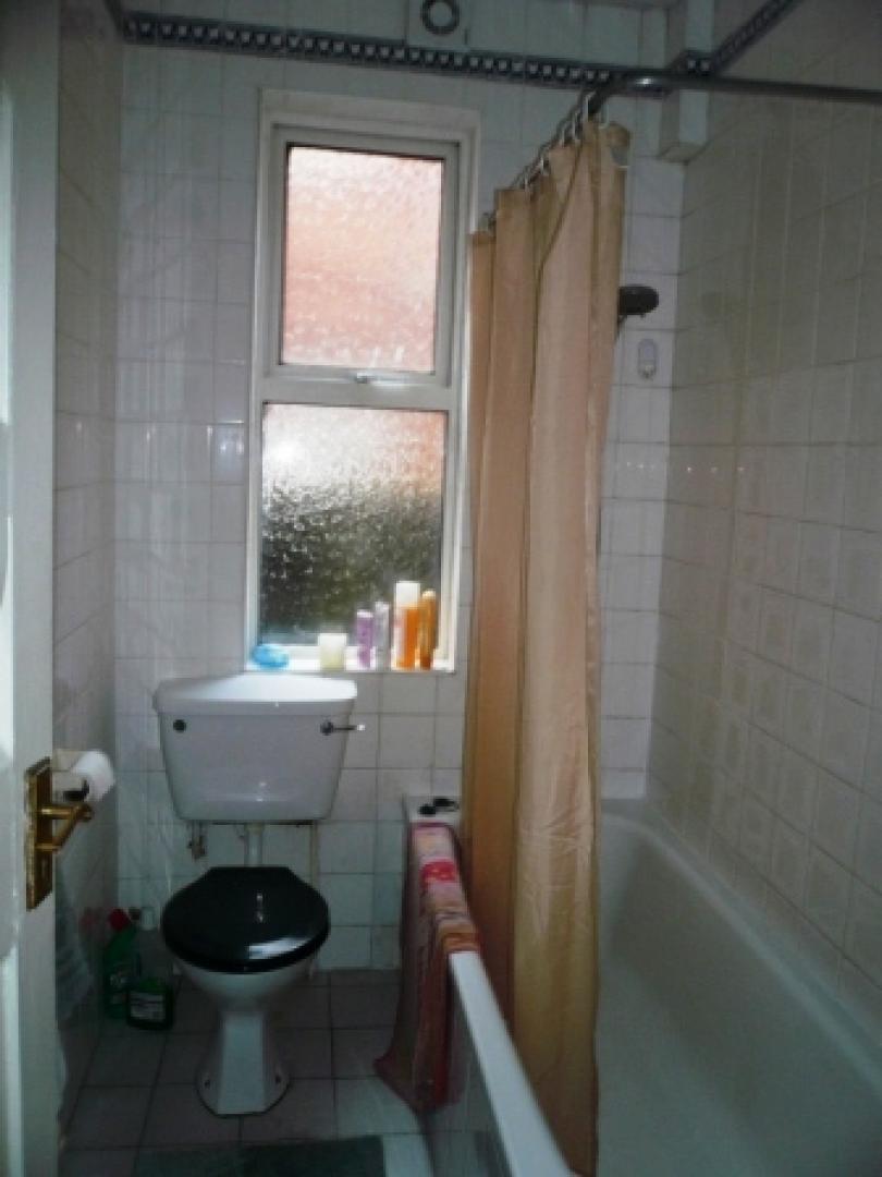 			2 Bedroom, 1 bath, 1 reception Flat			 Mora Road, WILLESDEN GREEN/CRICKLEWOOD