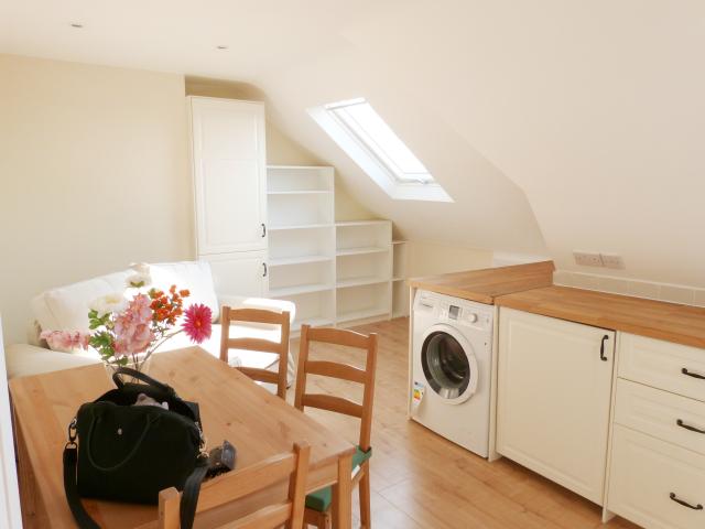 			All Bills Included, 1 Bedroom, 1 bath, 1 reception Flat			 Clifton Gardens, GOLDERS GREEN 