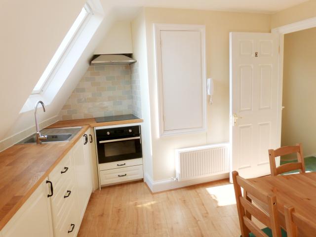 			All Bills Included, 1 Bedroom, 1 bath, 1 reception Flat			 Clifton Gardens, GOLDERS GREEN 