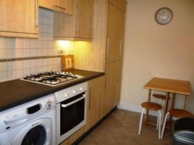 			2 Bedroom, 1 bath, 1 reception Flat			 Greenfield Drive, EAST FINCHLEY