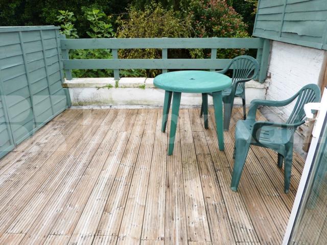 			Studio Apartment, 1 bath, 1 reception Flat			 Weston Park, Crouch End