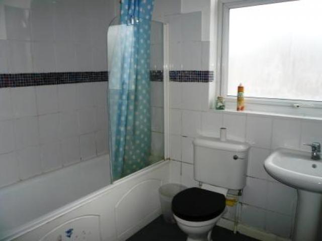 			3 Bedroom, 1 bath, 1 reception Flat			 Bell Lane, HENDON