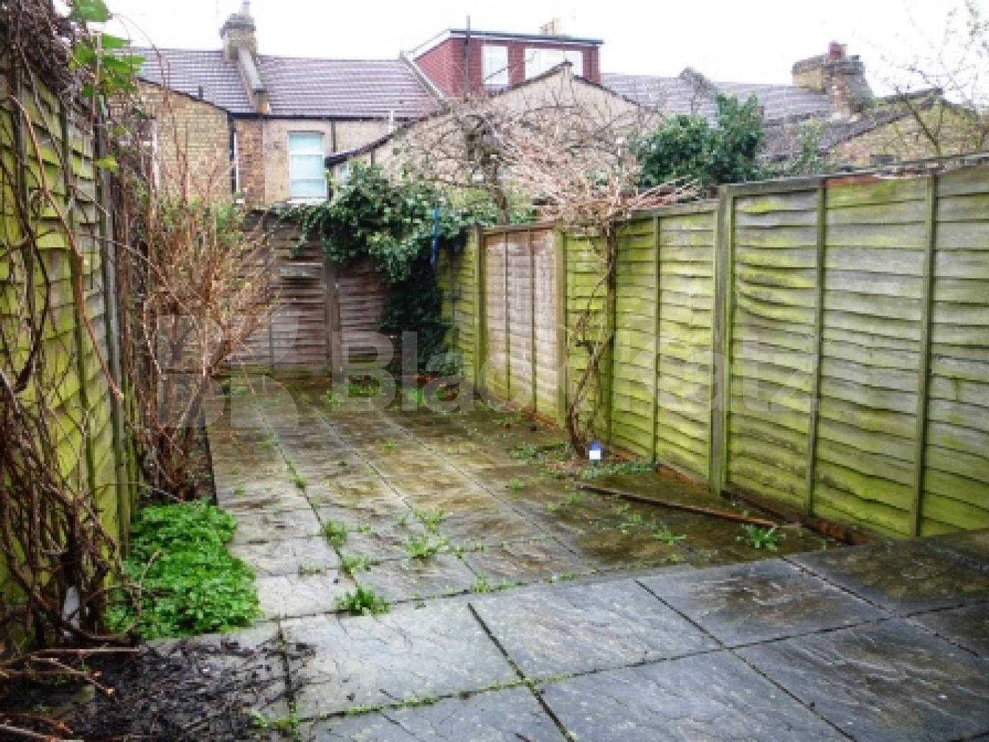 			3 Bedroom, 1 bath, 1 reception Flat			 Crescent road, ALEXANDRA PALACE