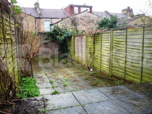 			3 Bedroom, 1 bath, 1 reception Flat			 Crescent road, ALEXANDRA PALACE