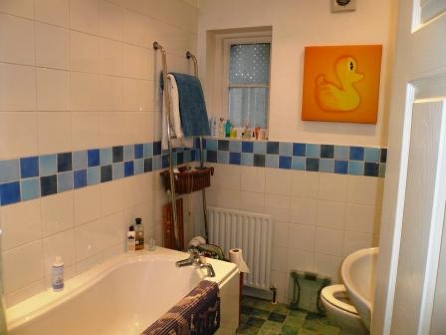 			NEW INSTRUCTION, 2 Bedroom, 1 bath, 1 reception Flat			 Harvist Road, QUEENS PARK