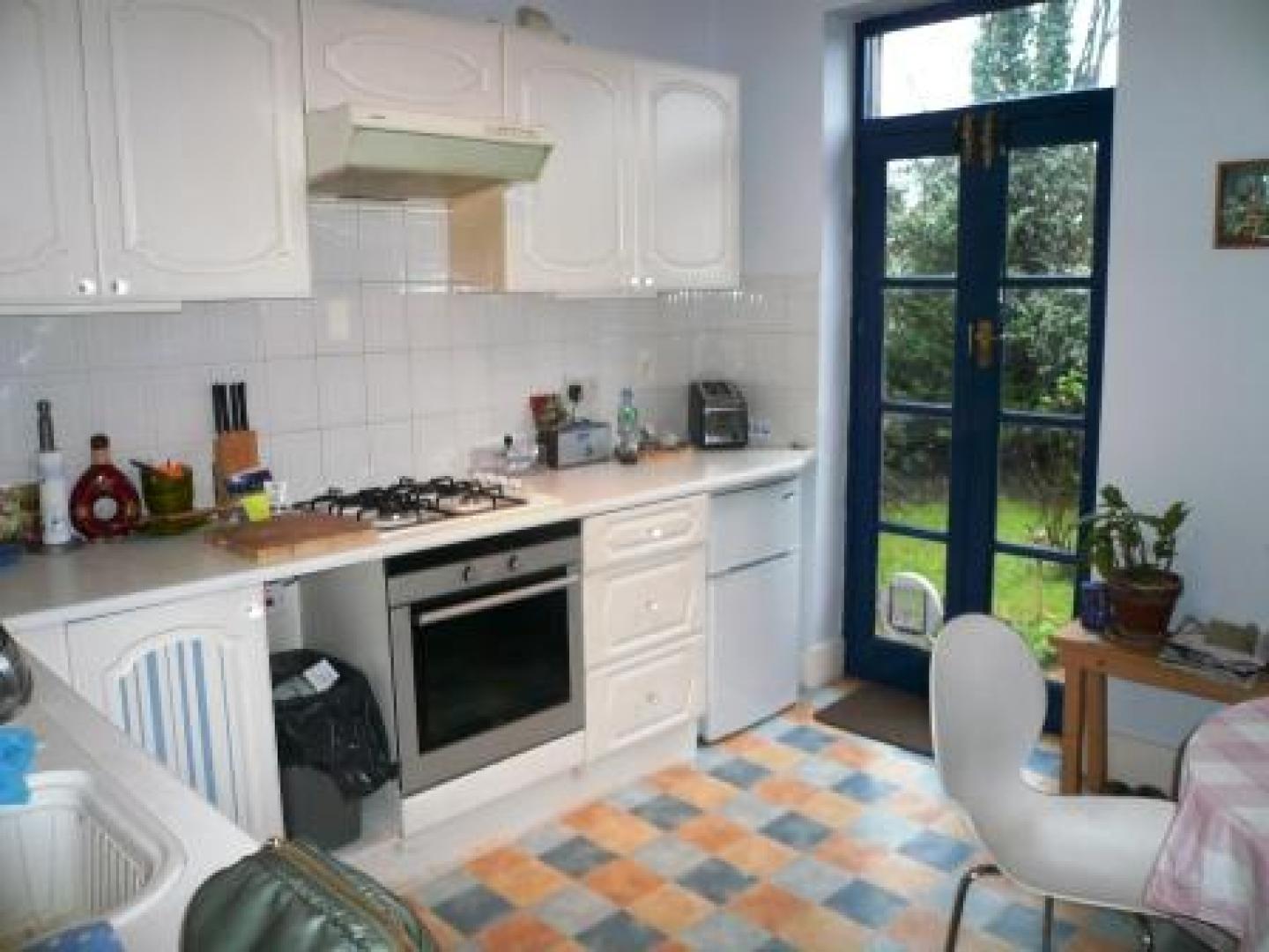 			NEW INSTRUCTION, 2 Bedroom, 1 bath, 1 reception Flat			 Harvist Road, QUEENS PARK