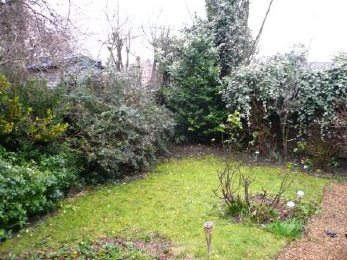 			NEW INSTRUCTION, 2 Bedroom, 1 bath, 1 reception Flat			 Harvist Road, QUEENS PARK