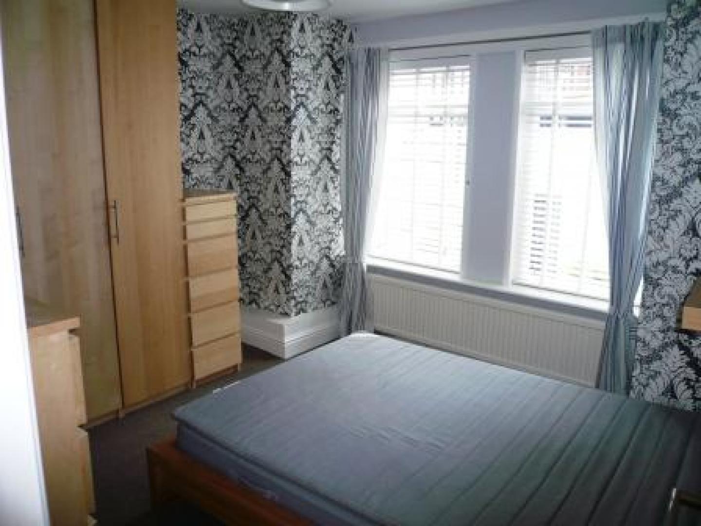 			2 Bedroom, 1 bath, 1 reception Flat			 Primrose Gardens, BELSIZE PARK