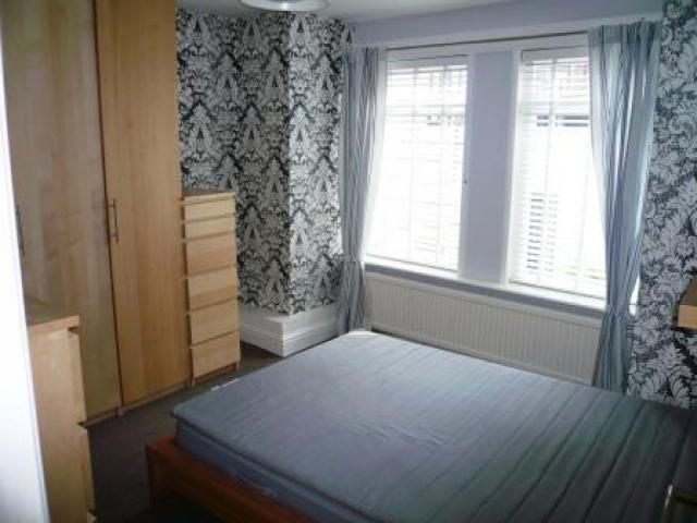 			2 Bedroom, 1 bath, 1 reception Flat			 Primrose Gardens, BELSIZE PARK