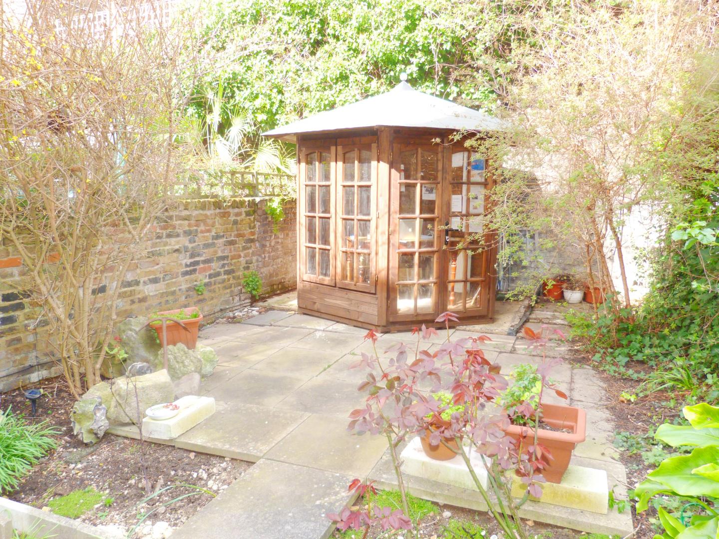 			NEW INSTRUCTION (Private Garden / Two Bathrooms), 1 Bedroom, 1 bath, 1 reception Flat			 Hemstal Road, WEST HAMPSTEAD