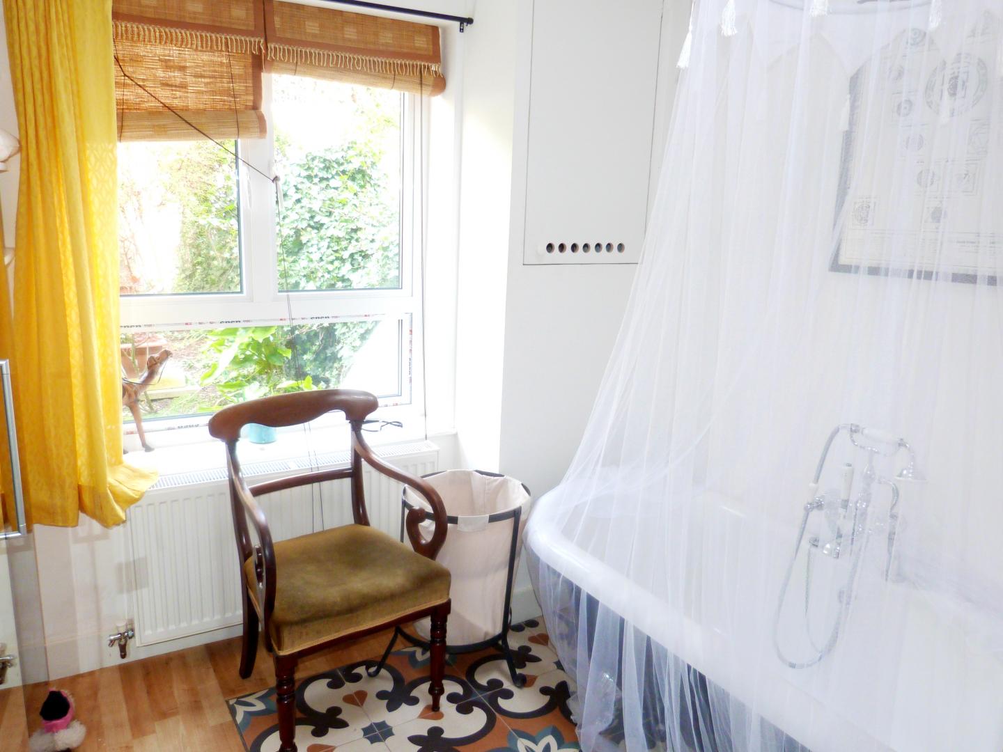 			NEW INSTRUCTION (Private Garden / Two Bathrooms), 1 Bedroom, 1 bath, 1 reception Flat			 Hemstal Road, WEST HAMPSTEAD