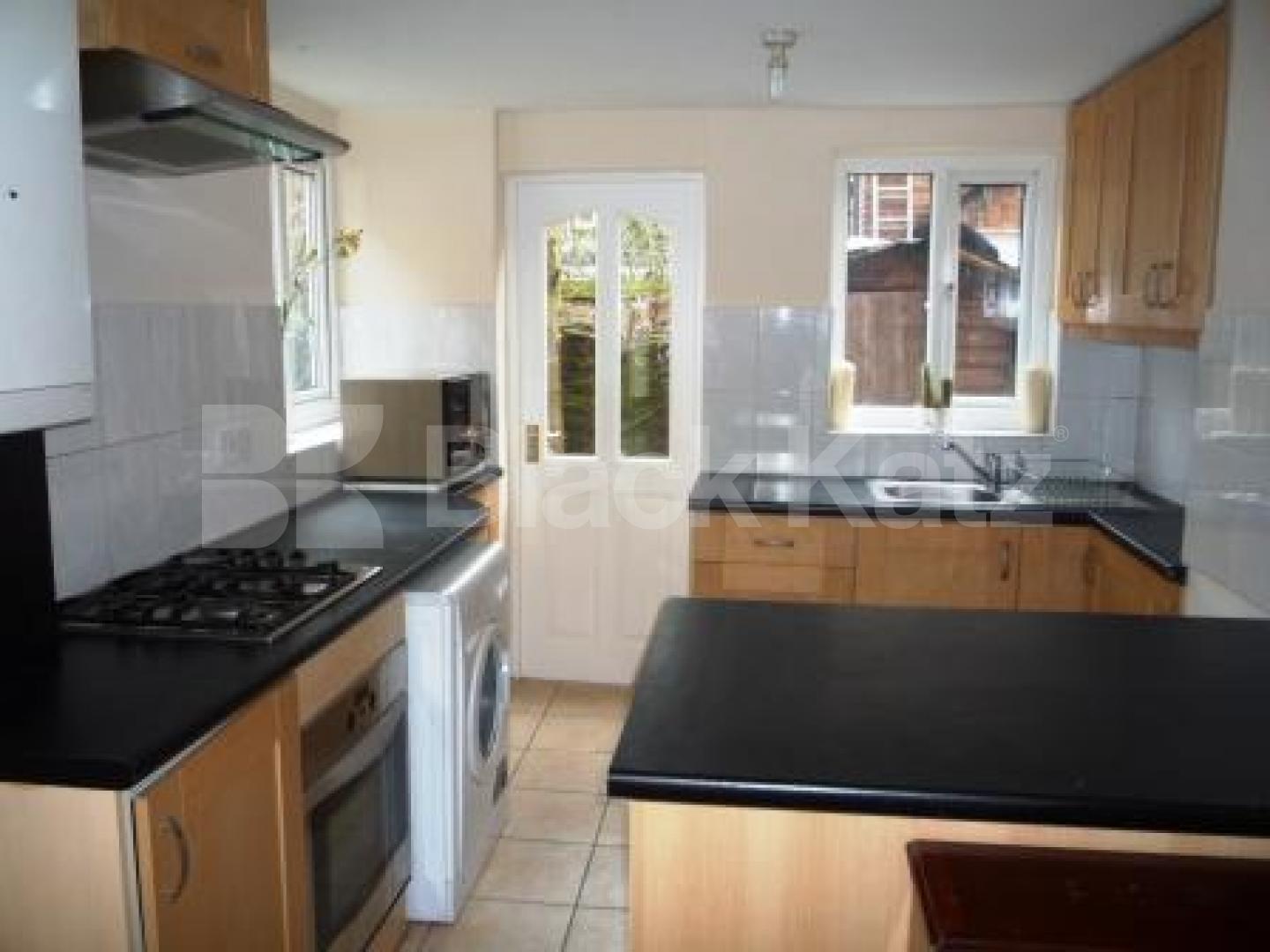 			Garden Flat! Inclusive of Council Tax!, 2 Bedroom, 1 bath, 1 reception Ground Floor Flat			 St Margarets Avenue, TURNPIKE LANE