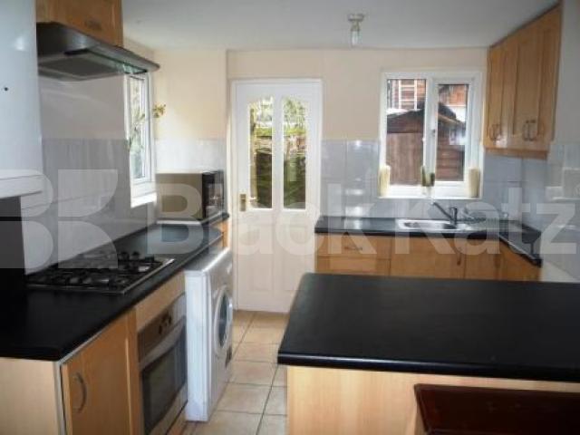 			Garden Flat! Inclusive of Council Tax!, 2 Bedroom, 1 bath, 1 reception Ground Floor Flat			 St Margarets Avenue, TURNPIKE LANE