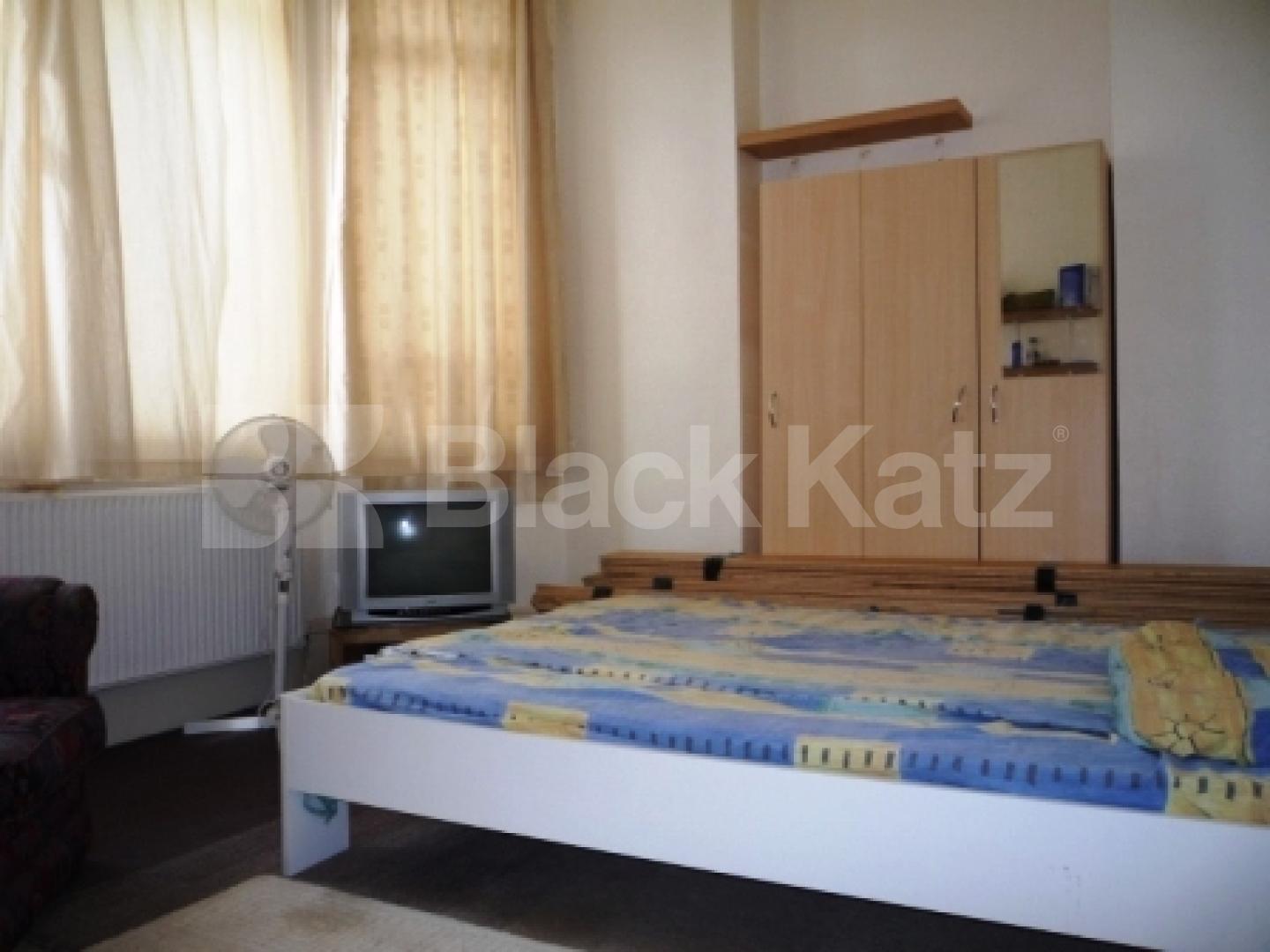 			2 Bedroom, 1 bath, 1 reception Ground Floor Flat			 Ballards Lane, North Finchley