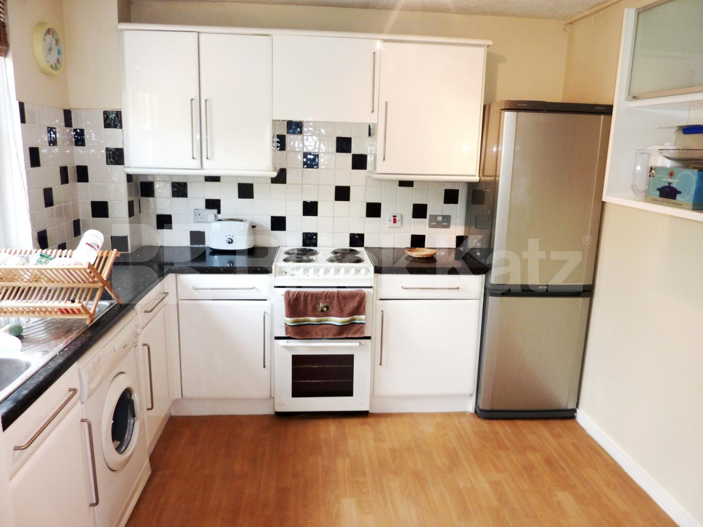 			Available now, 1 Bedroom, 1 bath, 1 reception Flat			 McKenzie road, Caledonian road 