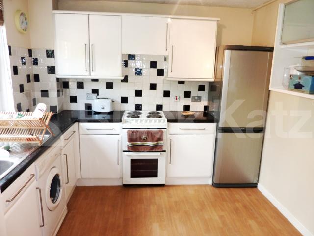 			Available now, 1 Bedroom, 1 bath, 1 reception Flat			 McKenzie road, Caledonian road 