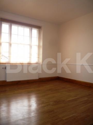 			INCLUDING HEATING AND HOT WATER!, 2 Bedroom, 1 bath, 1 reception Flat			 Crouch Hill, CROUCH END