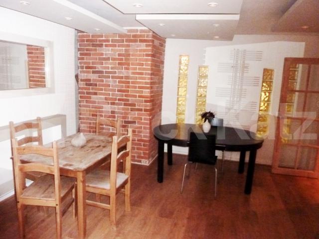 			LOCATION LOCATION LOCATION!, 2 Bedroom, 1 bath, 1 reception Flat			 Craven Terrace, Lancaster Gate