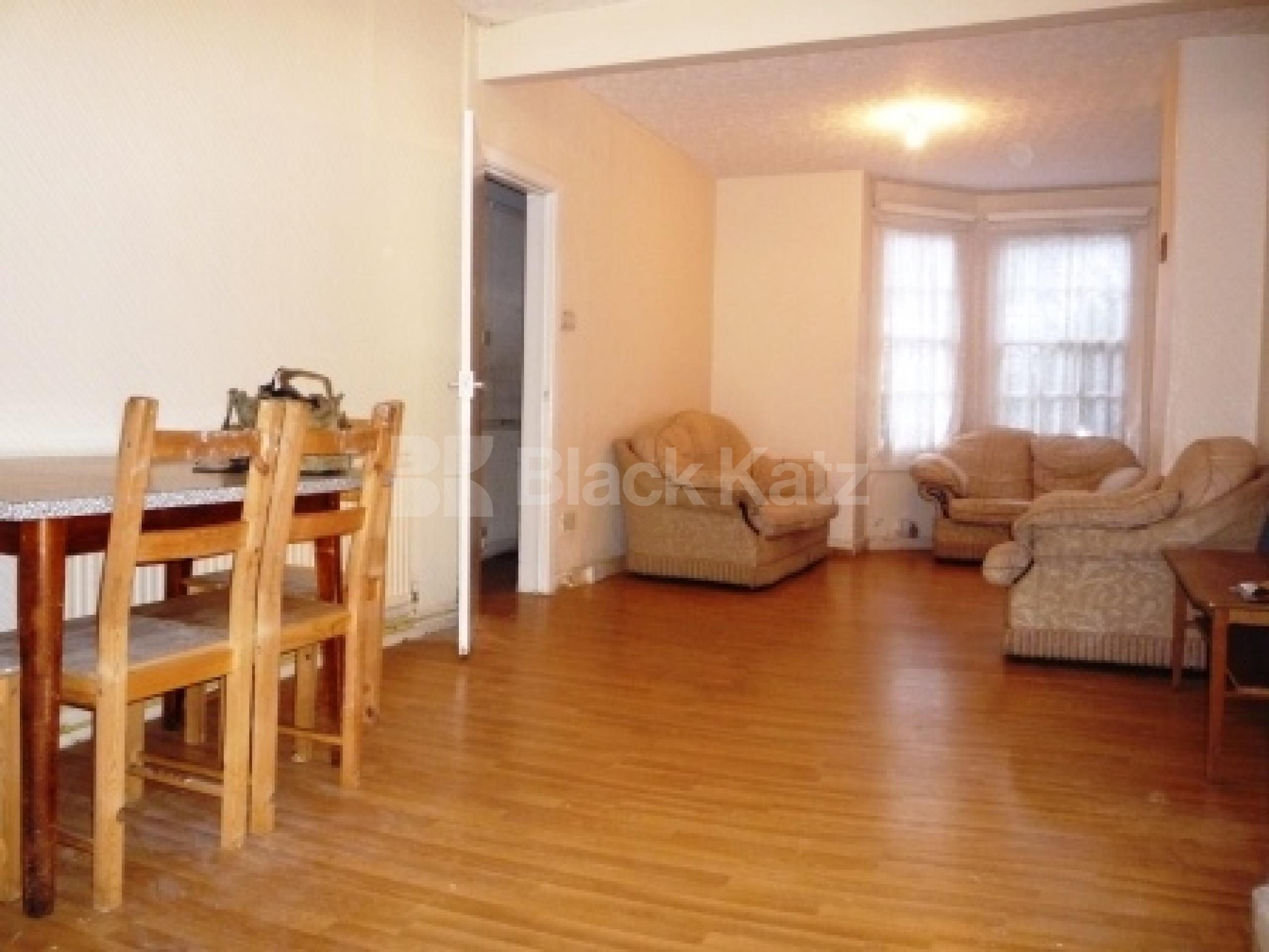 			THREE BED HOUSE WITH GARDEN!, 3 Bedroom, 1 bath, 1 reception Terraced House			 Tower Gardens, WOOD GREEN N17