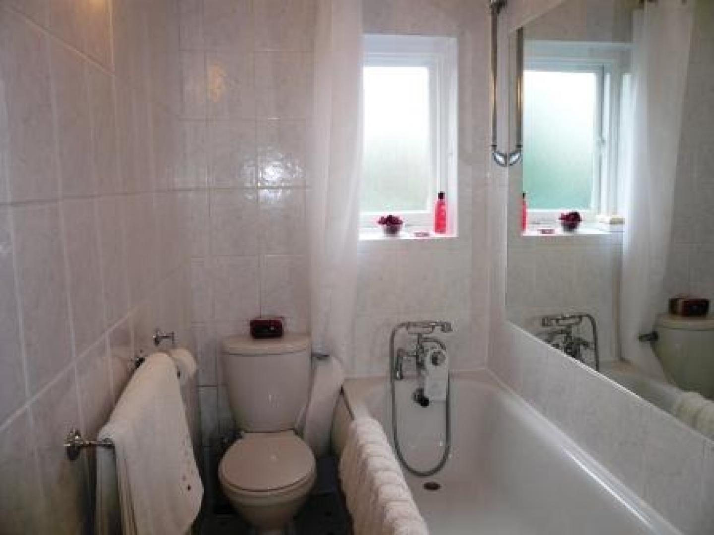 			1 Bedroom, 1 bath, 1 reception Flat			 Fordwych Road, WEST HAMPSTEAD