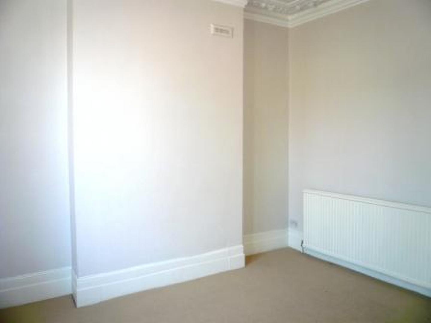 			1 Bedroom, 1 bath, 1 reception Flat			 Ashmore Road, MAIDA VALE
