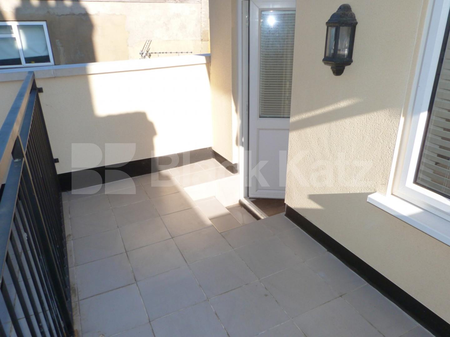 			2 Bedroom, 1 bath, 1 reception Maisonette			 Tottenham Lane, Crouch End