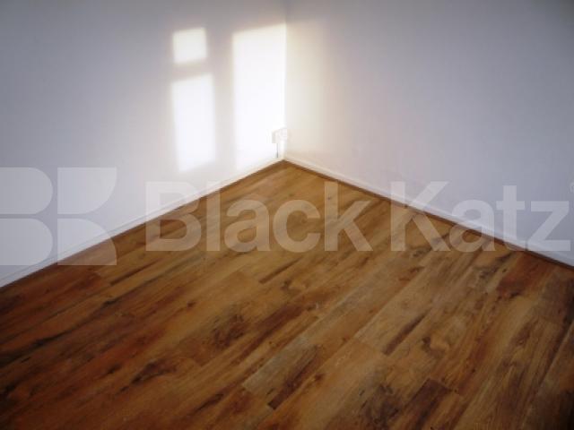 			3 Bedroom, 1 bath, 1 reception House			 Colney Hatch Lane, MUSWELL HILL