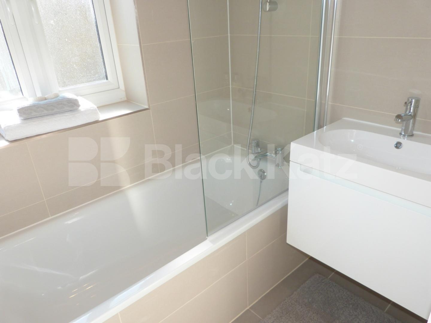 			2 Bedroom, 1 bath, 1 reception Maisonette			 Tottenham Lane, Crouch End