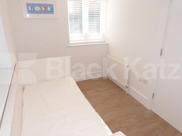 			2 Bedroom, 1 bath, 1 reception Maisonette			 Tottenham Lane, Crouch End