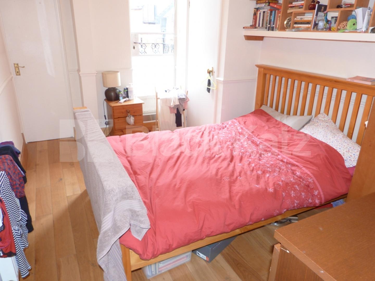 			Includes Council Tax & Water!, 1 Bedroom, 1 bath, 1 reception Flat			 The Broadway, CROUCH END BROADWAY