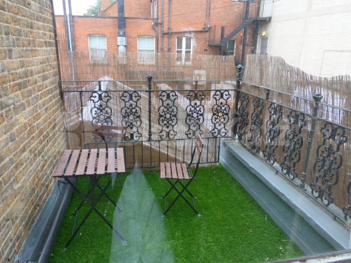 			Includes Council Tax & Water!, 1 Bedroom, 1 bath, 1 reception Flat			 The Broadway, CROUCH END BROADWAY