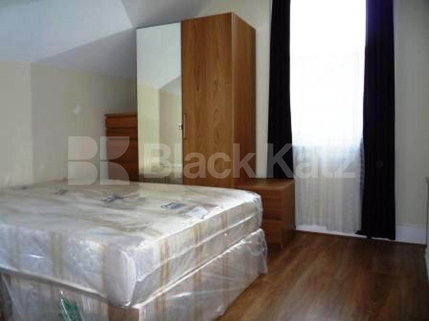 			3 Bedroom, 1 bath, 1 reception Flat			 Muswell Avenue, Muswell Hill