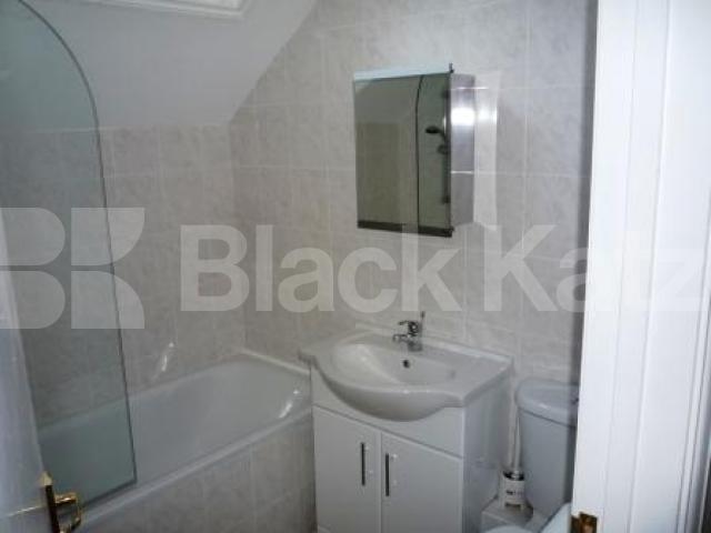 			3 Bedroom, 1 bath, 1 reception Flat			 Muswell Avenue, Muswell Hill