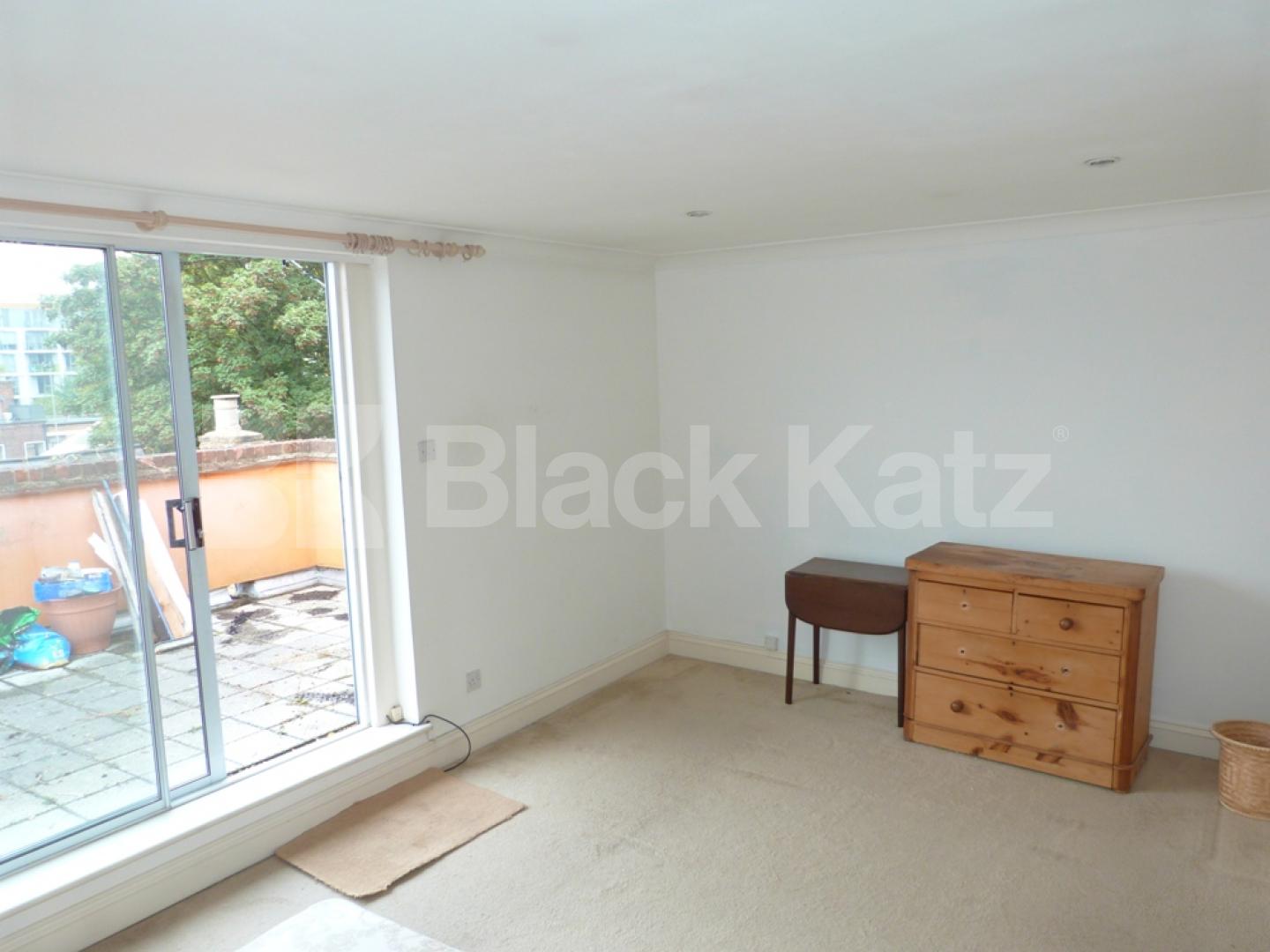 			3 Bedroom, 1 bath, 1 reception Maisonette			 Hornsey High Street, Crouch End