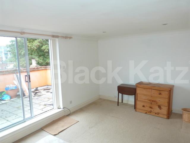 			3 Bedroom, 1 bath, 1 reception Maisonette			 Hornsey High Street, Crouch End