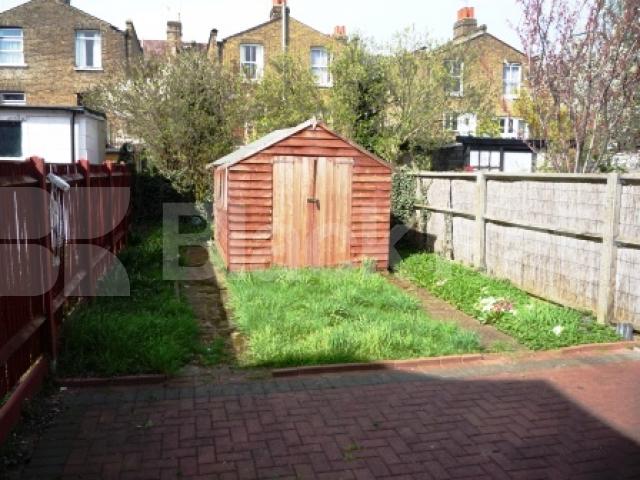 			2 Bedroom, 1 bath, 1 reception Flat			 Coleraine Road, TURNPIKE LANE