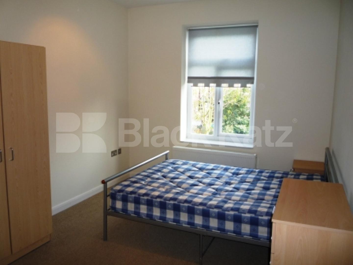 			2 Bedroom, 1 bath, 1 reception Flat			 Willingdon Road, Turnpike Lane