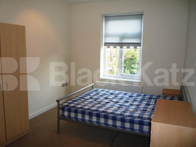 			2 Bedroom, 1 bath, 1 reception Flat			 Willingdon Road, Turnpike Lane