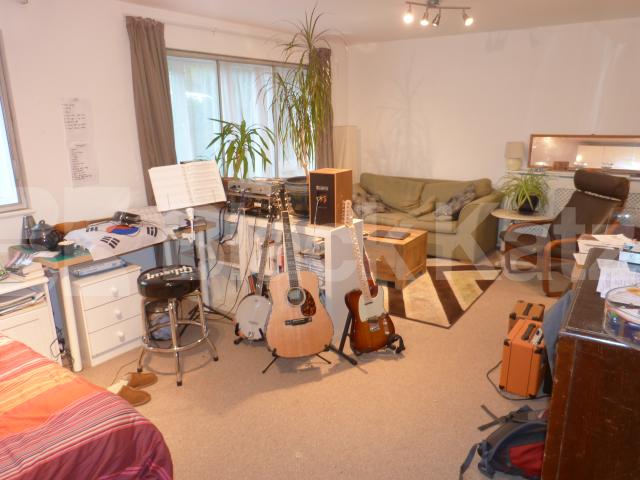 			MASSIVE STUDIO!, Studio Apartment, 1 bath, 1 reception Apartment			 Hornsey Lane, HIGHGATE