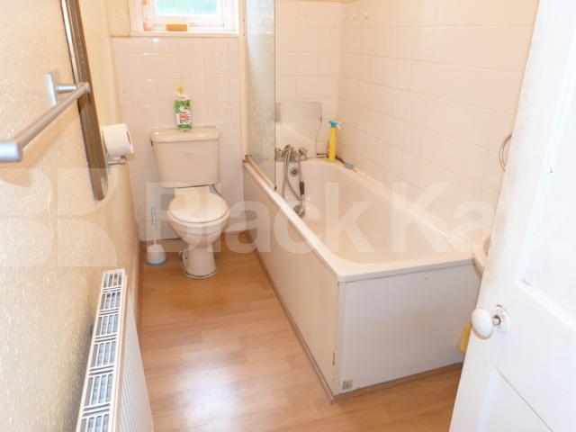 			Massive Property !, 1 Bedroom, 1 bath, 1 reception Flat			 Fortis Green Road, Muswell Hill