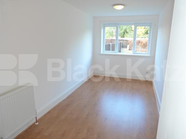 			All Bills Included!, 2 Bedroom, 1 bath, 1 reception Maisonette			 Brookhill Road, New Barnet