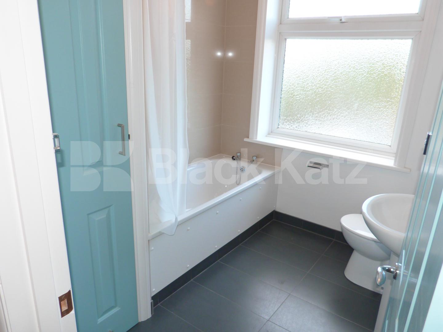 			Rent inclusive of all bills!, 3 Bedroom, 1 bath, 1 reception Maisonette			 Brookhill Road, New Barnet