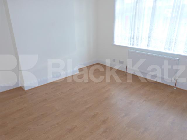 			Rent inclusive of all bills!, 3 Bedroom, 1 bath, 1 reception Maisonette			 Brookhill Road, New Barnet
