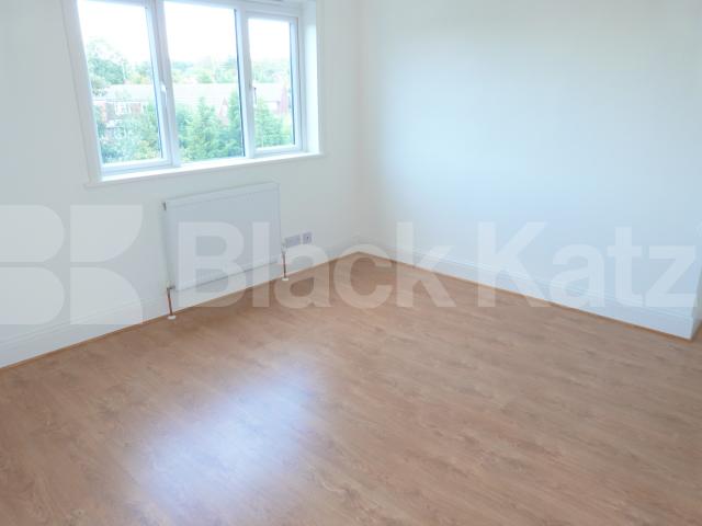 			Rent inclusive of all bills!, 3 Bedroom, 1 bath, 1 reception Maisonette			 Brookhill Road, New Barnet