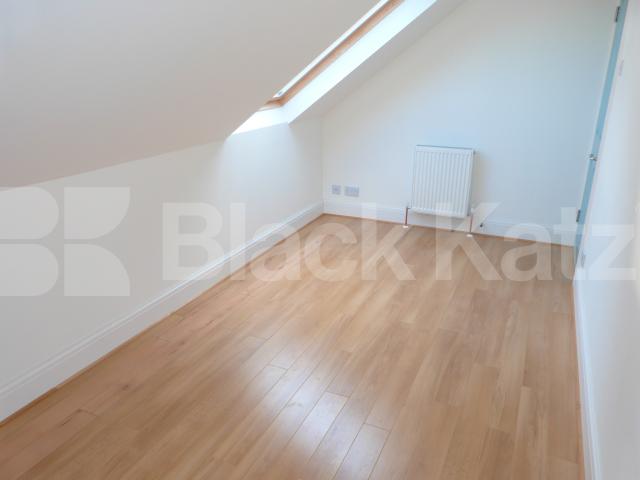 			Rent inclusive of all bills!, 3 Bedroom, 1 bath, 1 reception Maisonette			 Brookhill Road, New Barnet