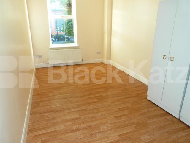 			Great 3 Bed Property !, 3 Bedroom, 1 bath, 1 reception Maisonette			 Hornsey High Street, Hornsey