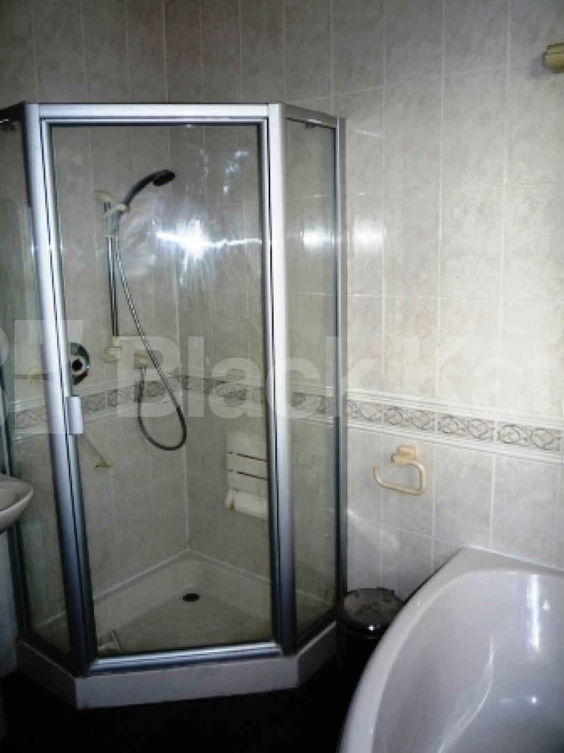 			3 Bedroom, 1 bath, 1 reception House			 Paisley Road, WOOD GREEN